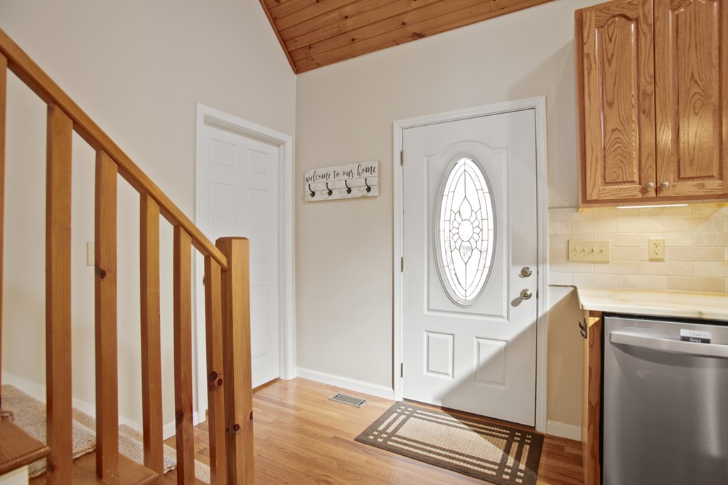 1270 Zenith Trail