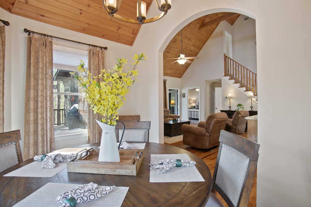 1270 Zenith Trail