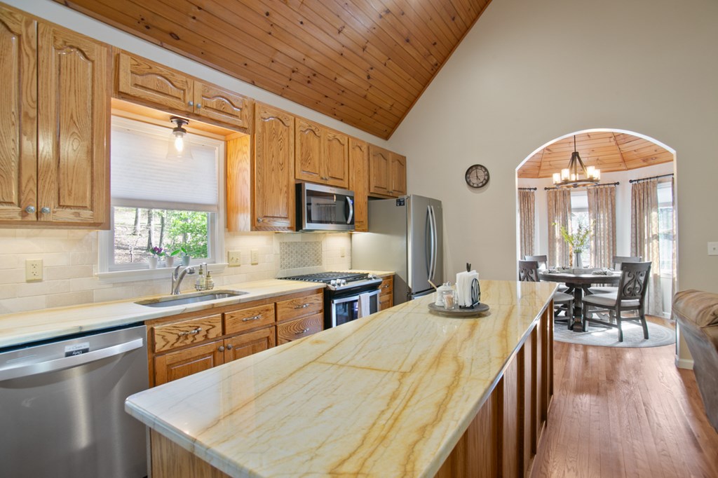 1270 Zenith Trail