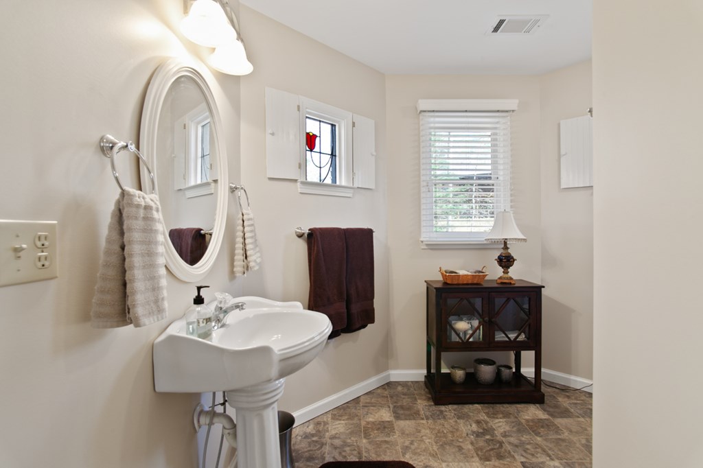 1270 Zenith Trail