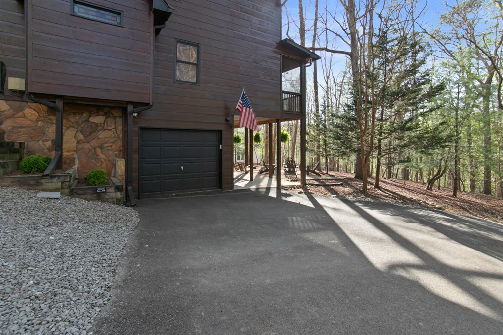 1270 Zenith Trail