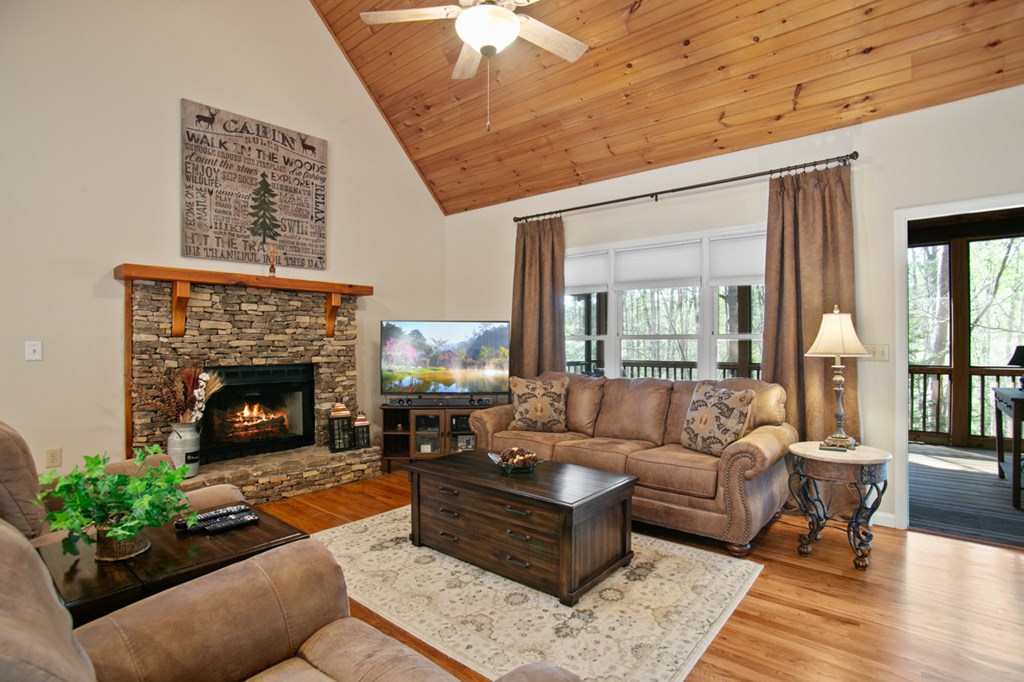 1270 Zenith Trail
