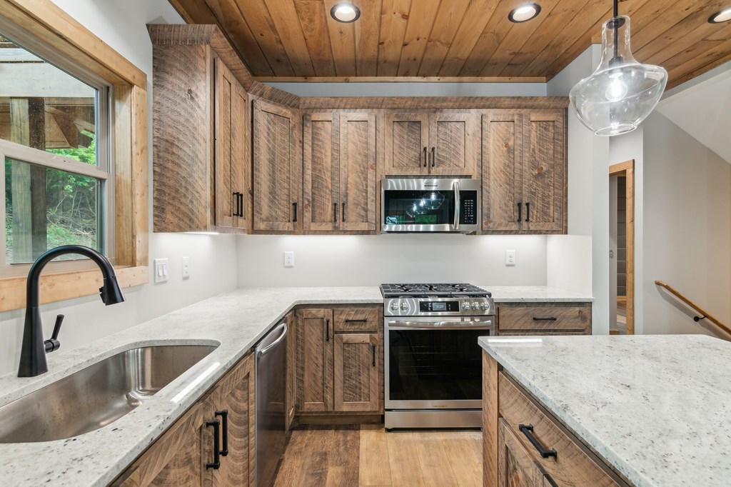 1324 Talona Mountain Road