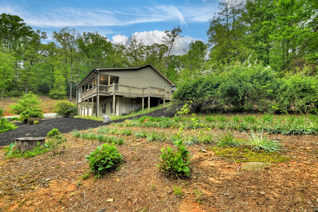 293 James Drive