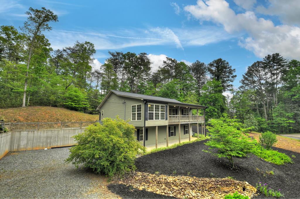 293 James Drive