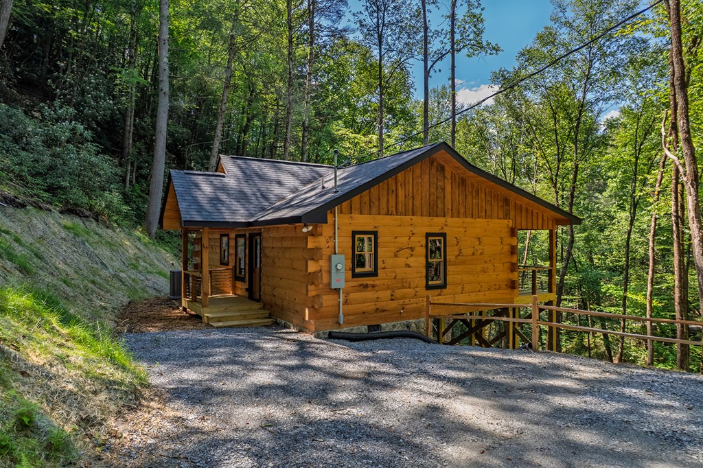 122 Laurel Creek Trail