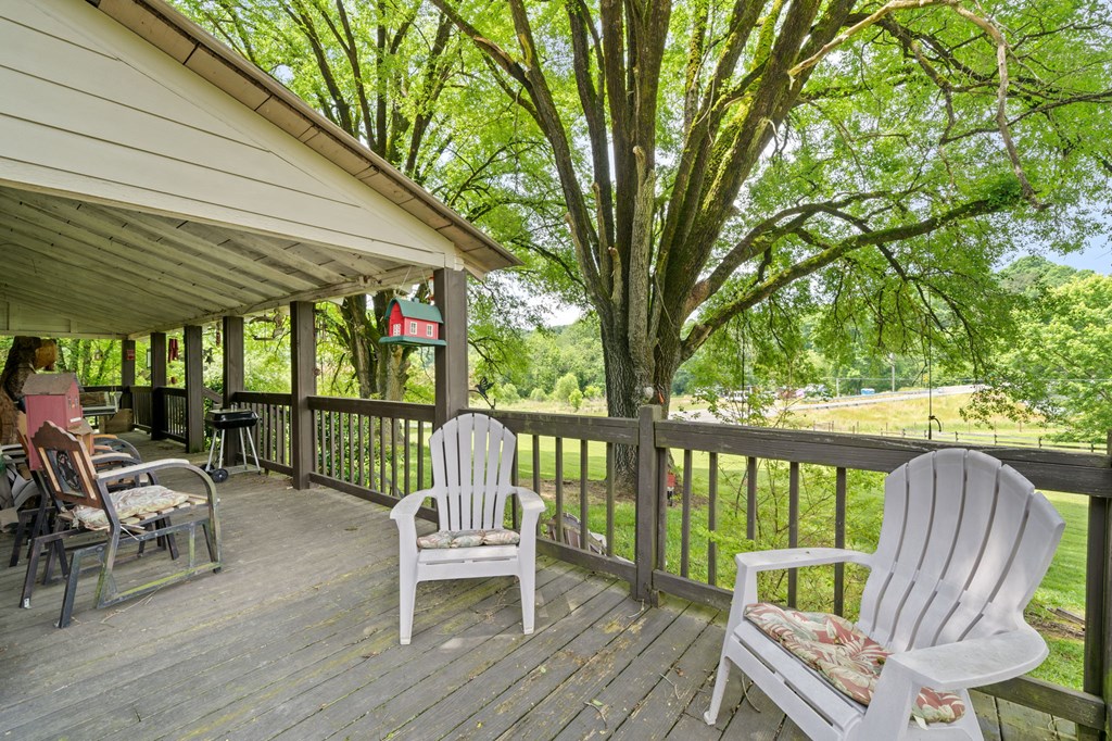 83 Licklog Road