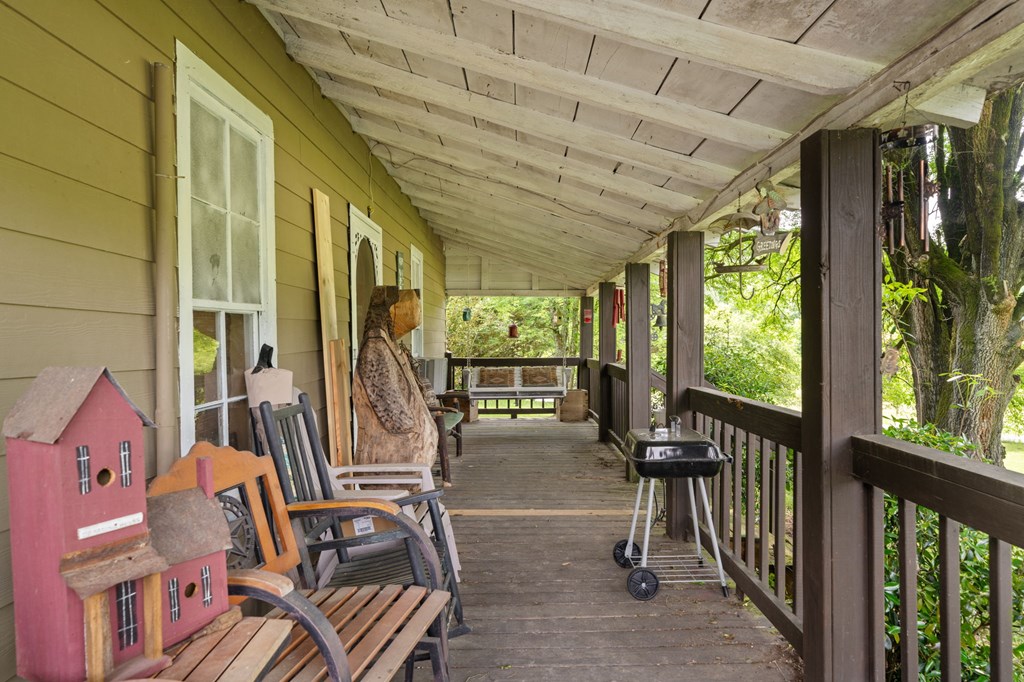 83 Licklog Road