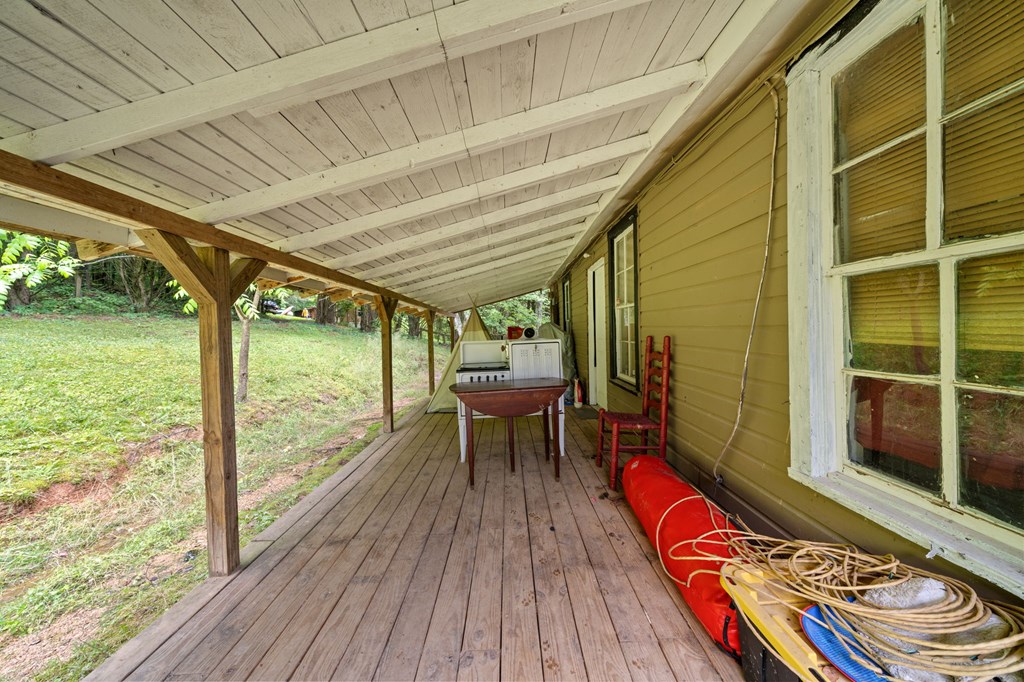 83 Licklog Road