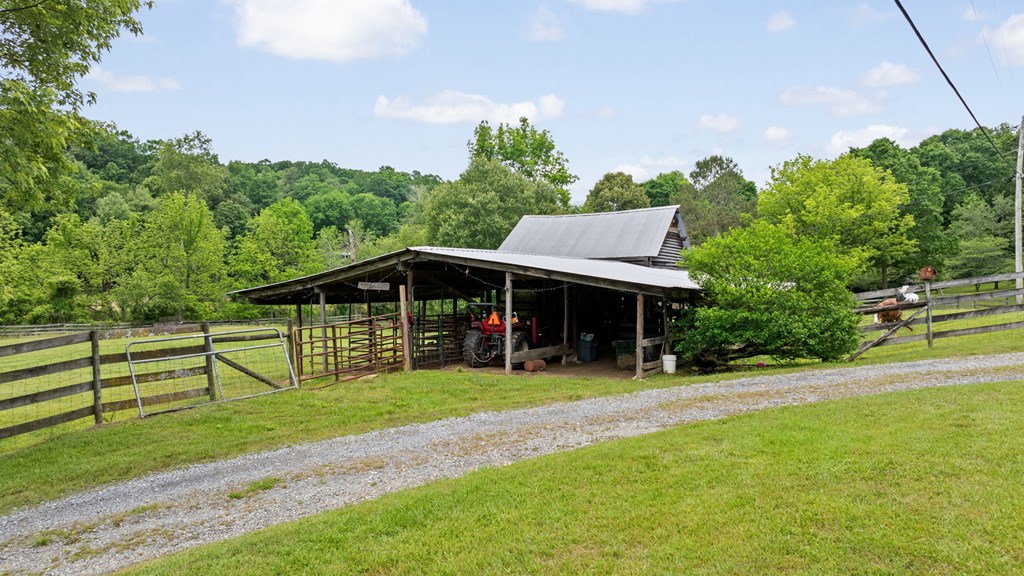83 Licklog Road