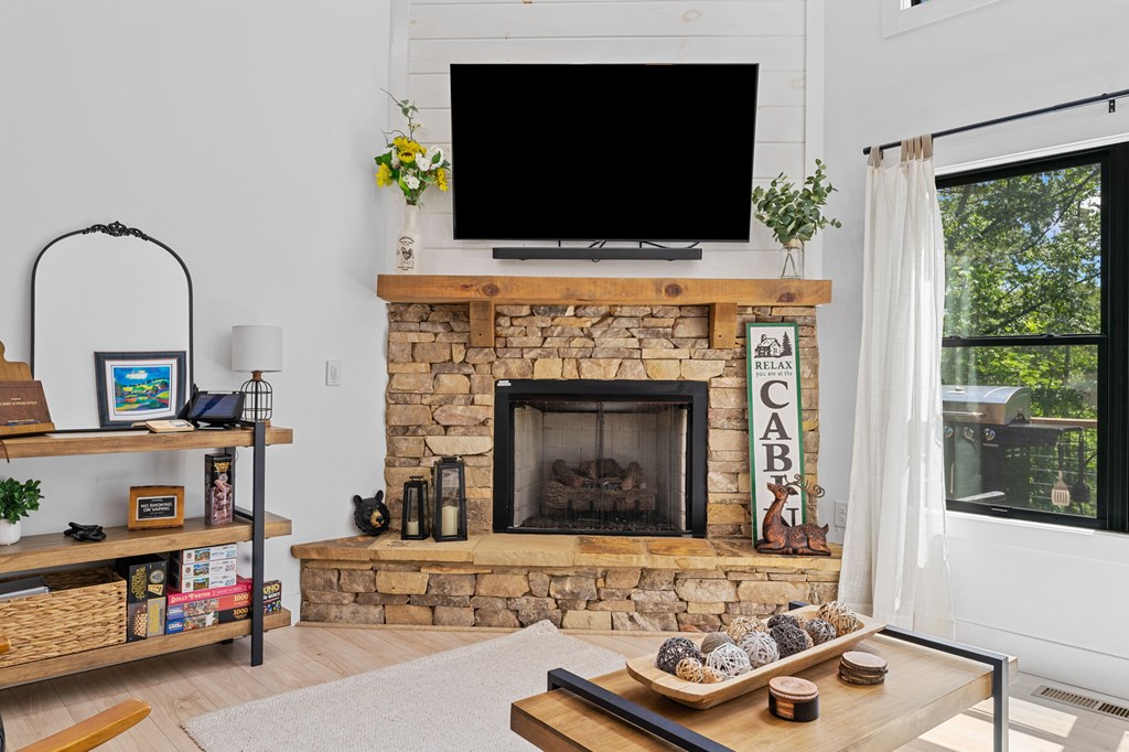 128 Kismet Court