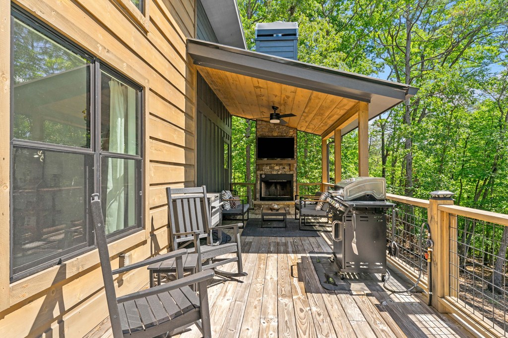 128 Kismet Court