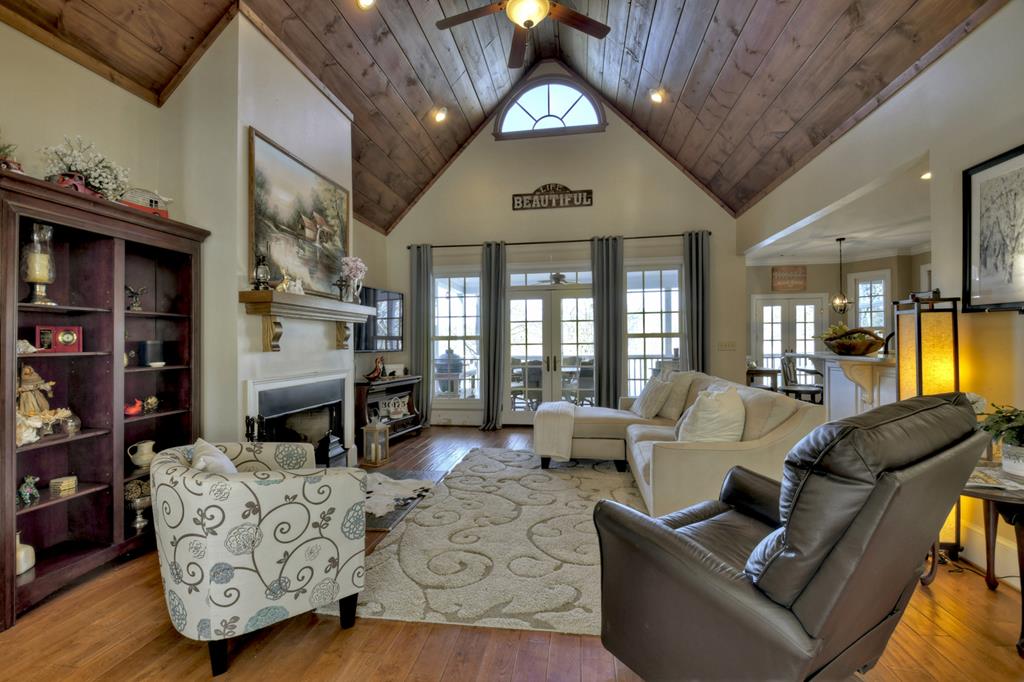 25 Fox Den Court