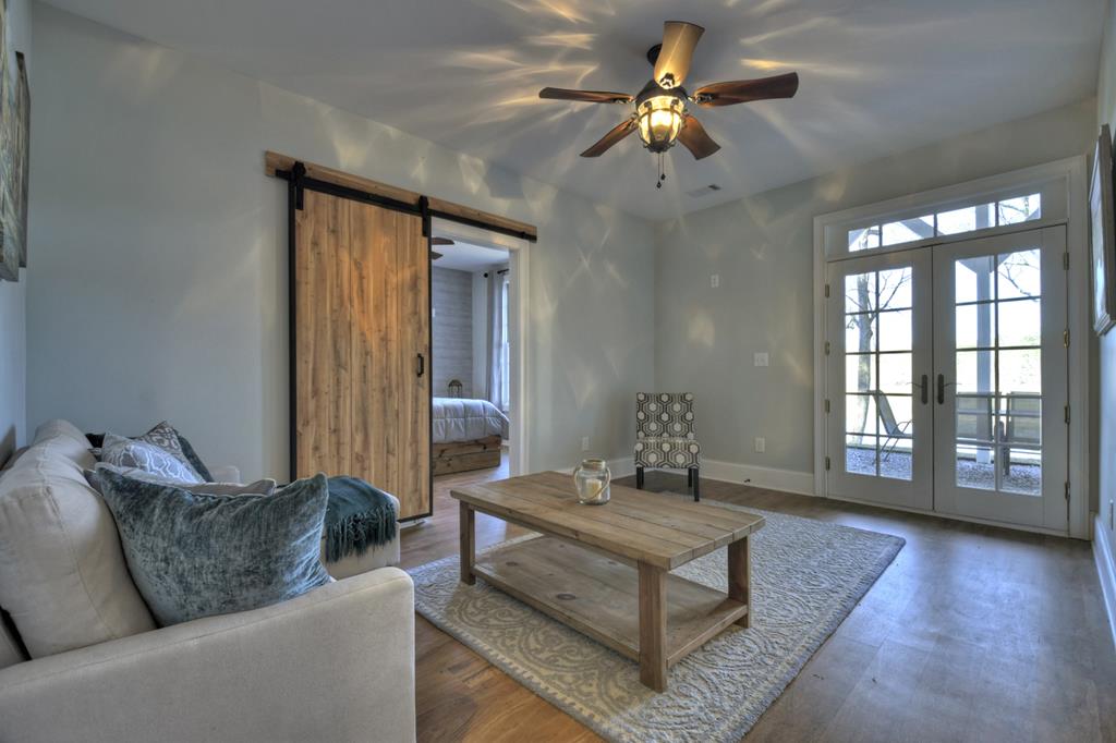 25 Fox Den Court