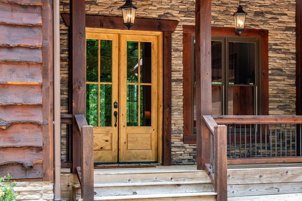 290 River Escape Drive