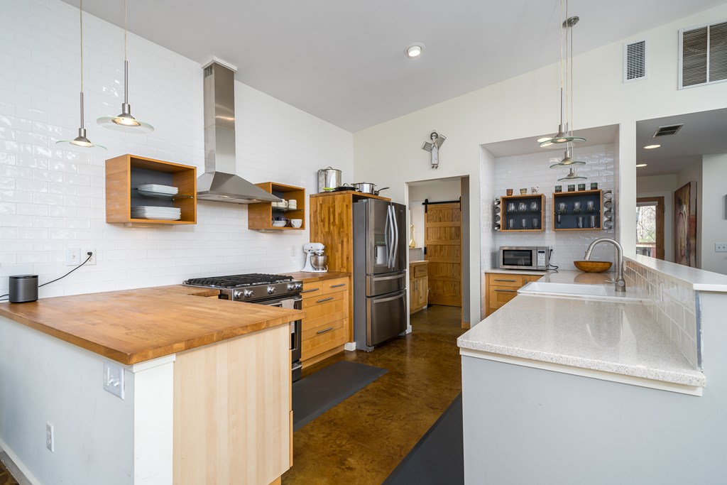 1181 Tickanetley Road