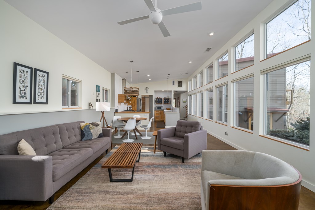 1181 Tickanetley Road