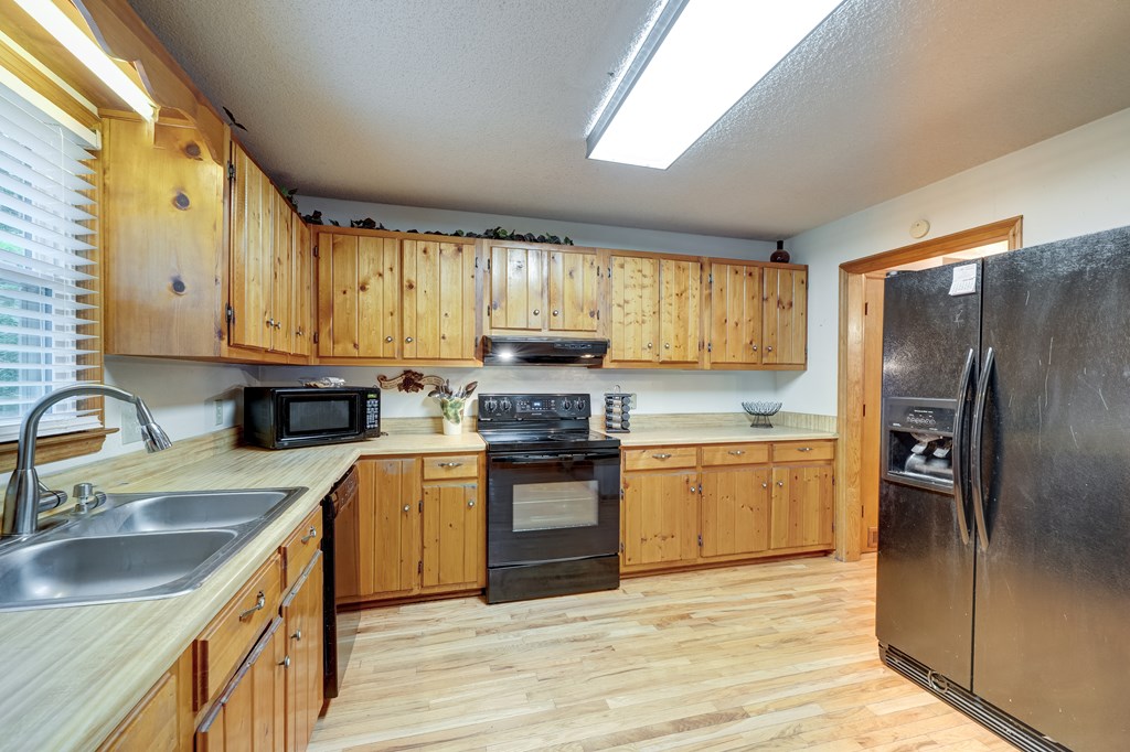 62 Peach Lane, Ellijay