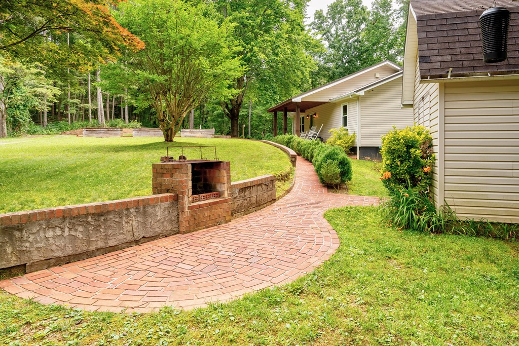 365 Quarles Lane