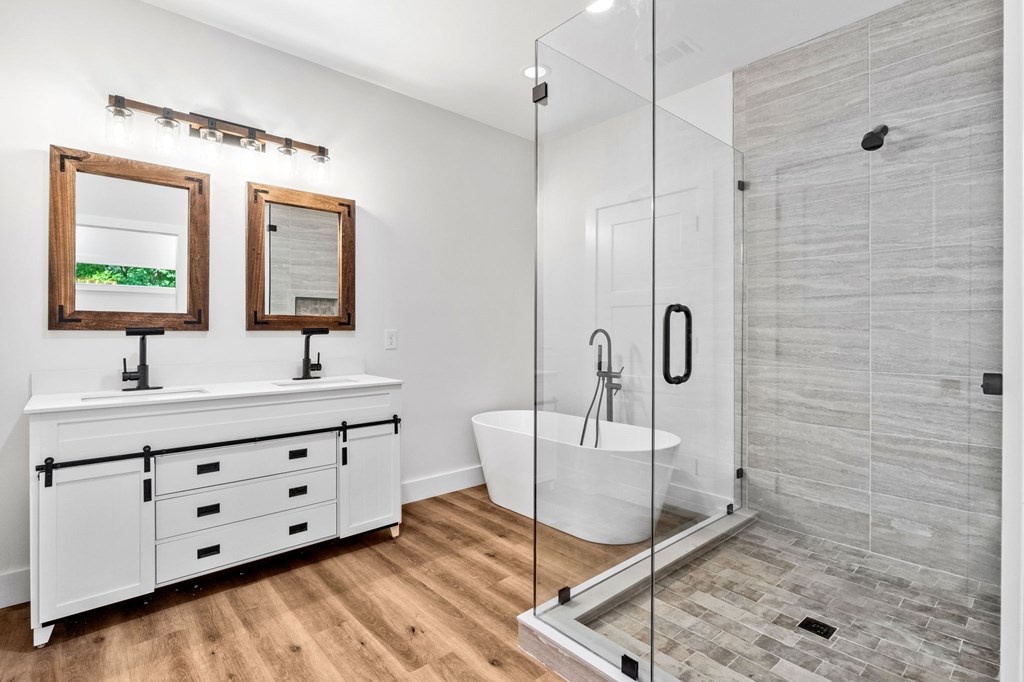 109 Lakeview Court