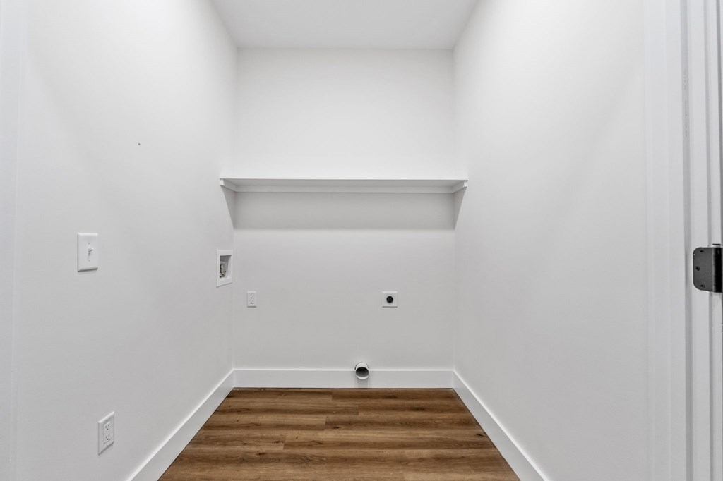 109 Lakeview Court