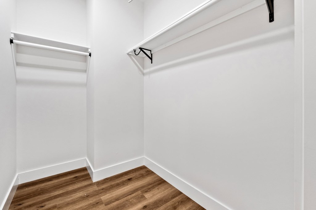 109 Lakeview Court