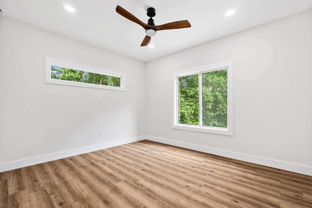109 Lakeview Court
