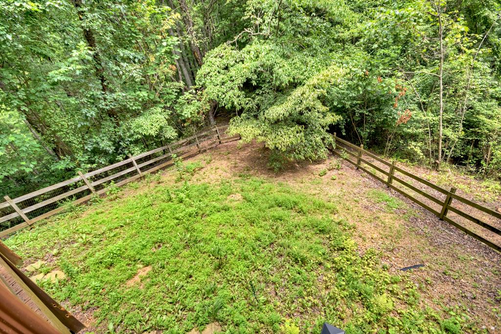 200 Dancing Leaves Trail