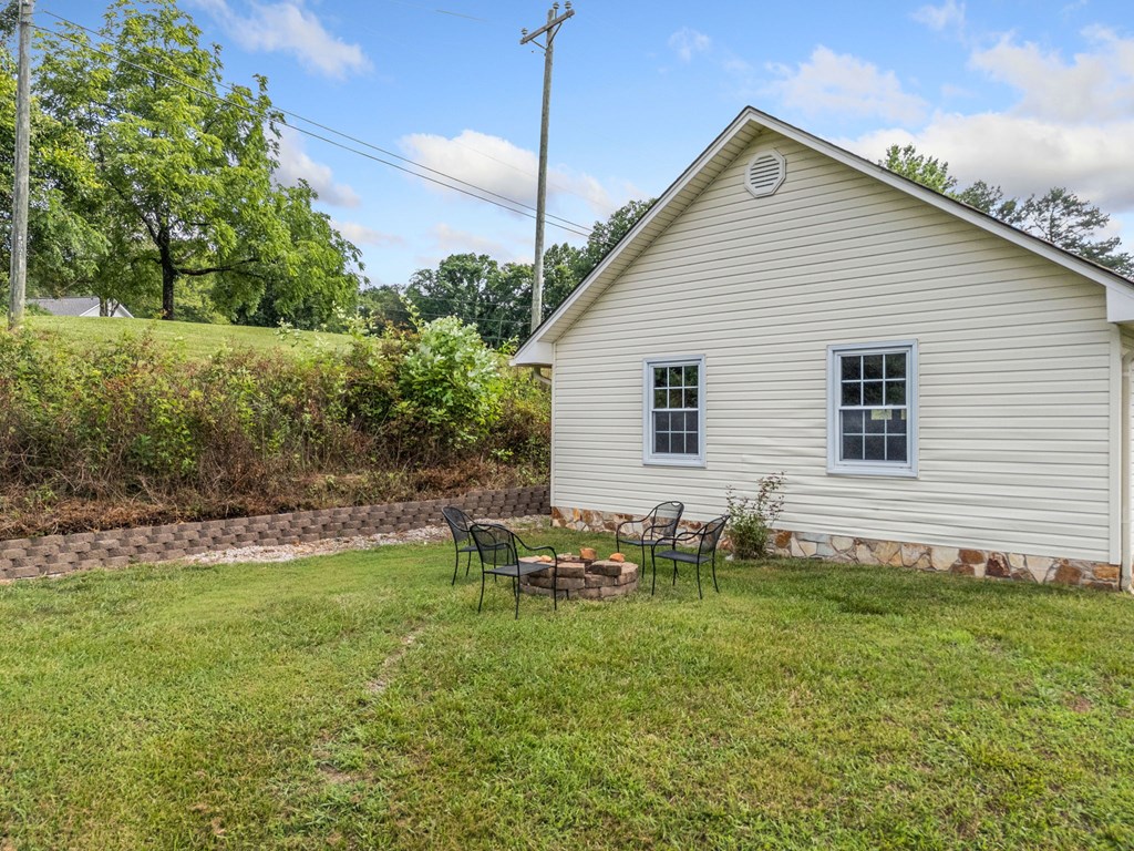 206 Piney Woods Drive