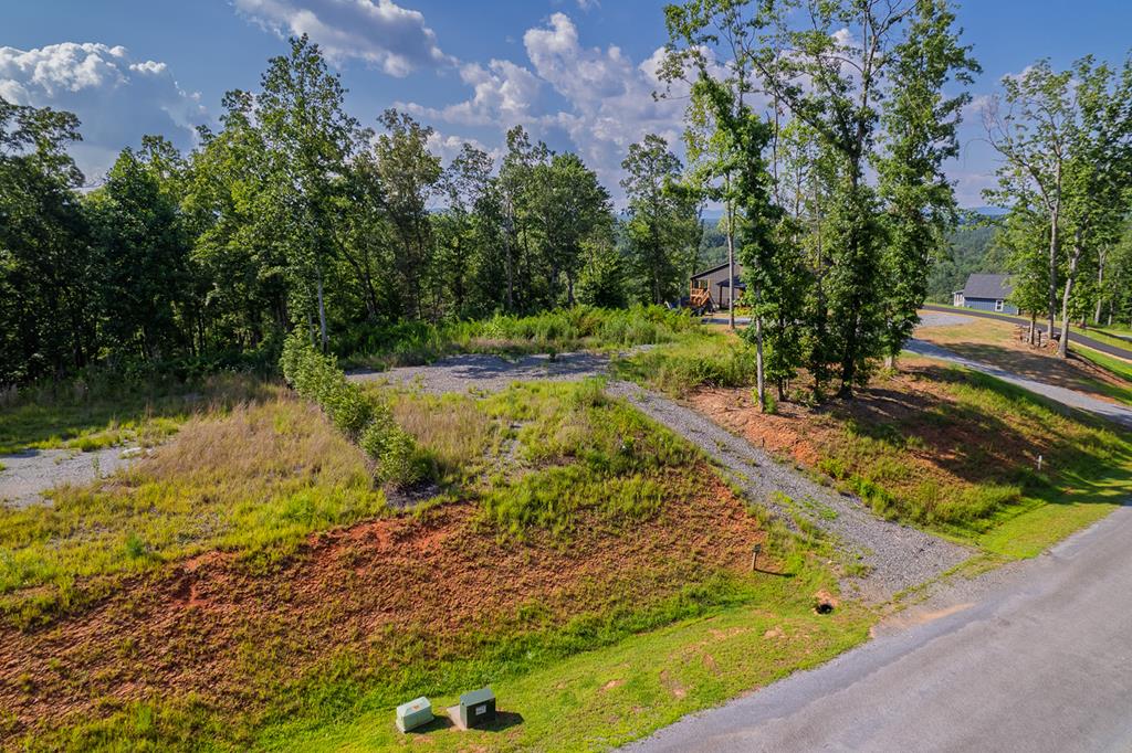 121 Jakes Landing Drive
