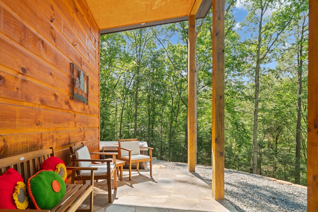 542 Beaver Lake Drive