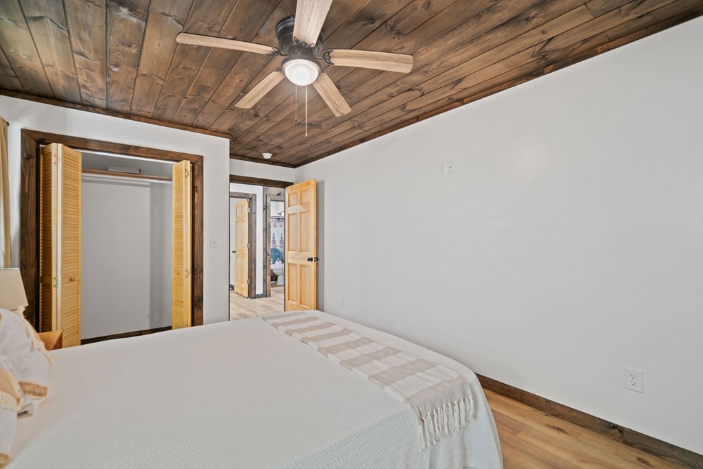 542 Beaver Lake Drive