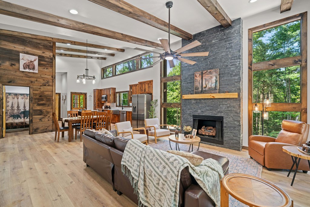 542 Beaver Lake Drive