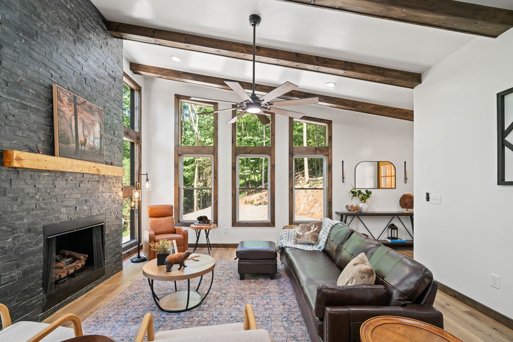 542 Beaver Lake Drive