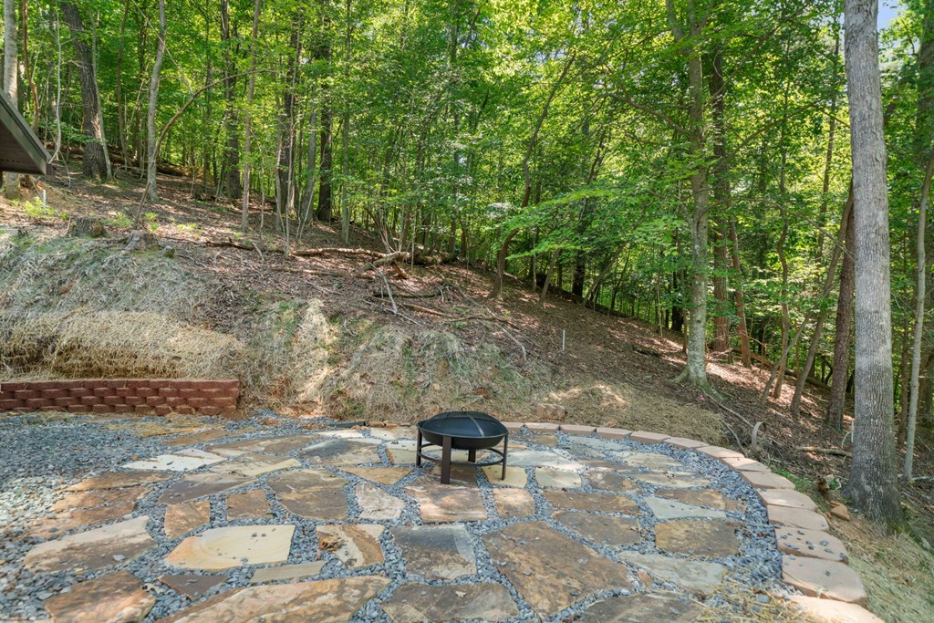 542 Beaver Lake Drive