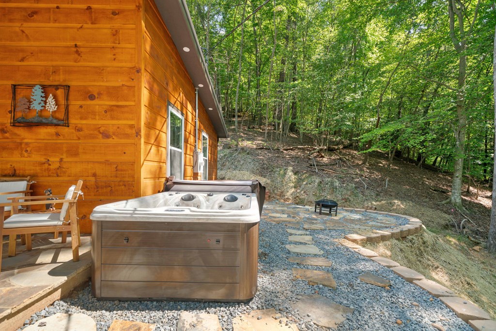 542 Beaver Lake Drive