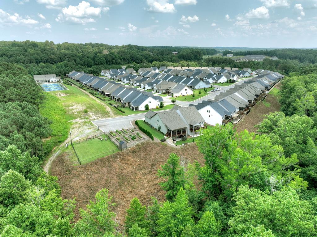 250 Mountain Boulevard
