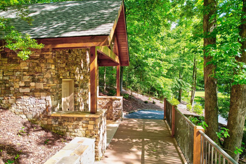 896 Harris Creek Drive