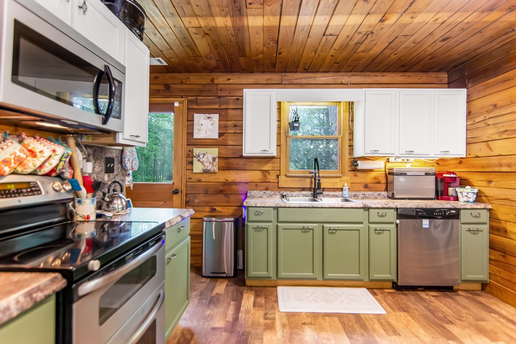 1459 Ray Mountain Road