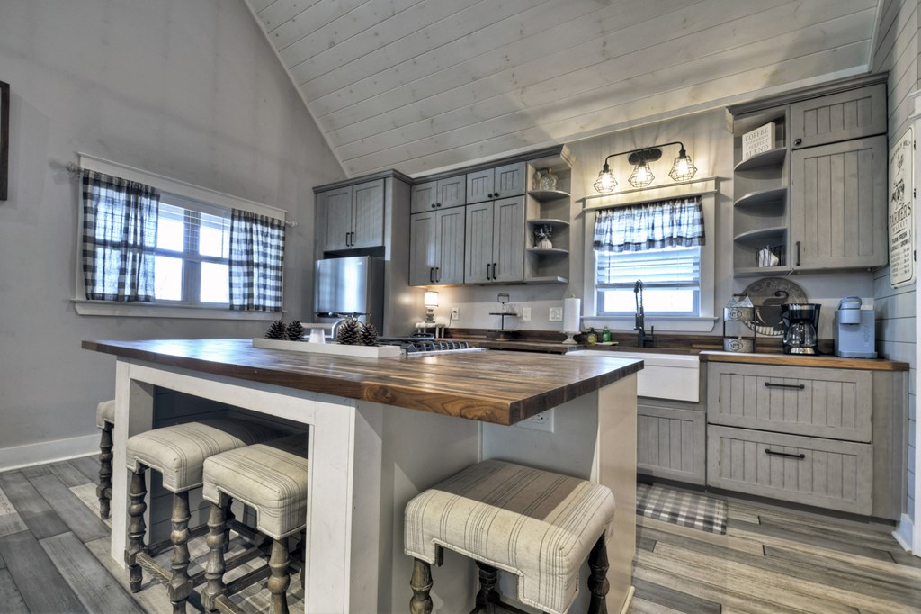 517 Monet Drive