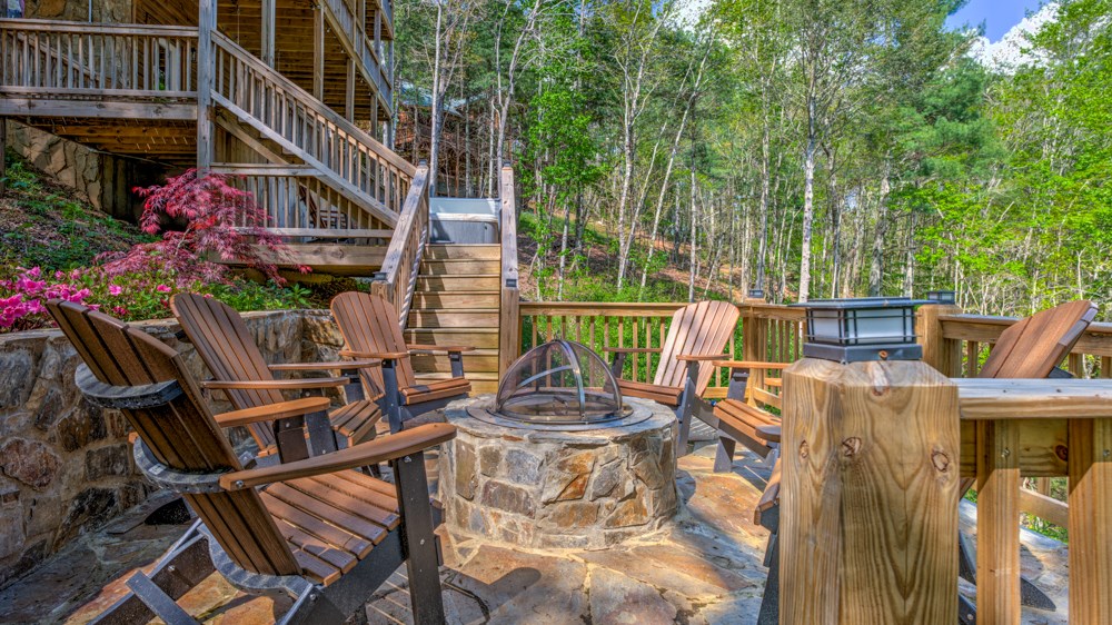 43 Dustin Drive S