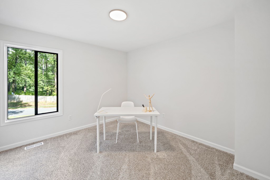 3923 Lookout Point Drive