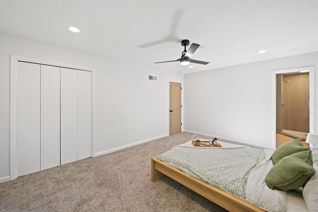 3923 Lookout Point Drive