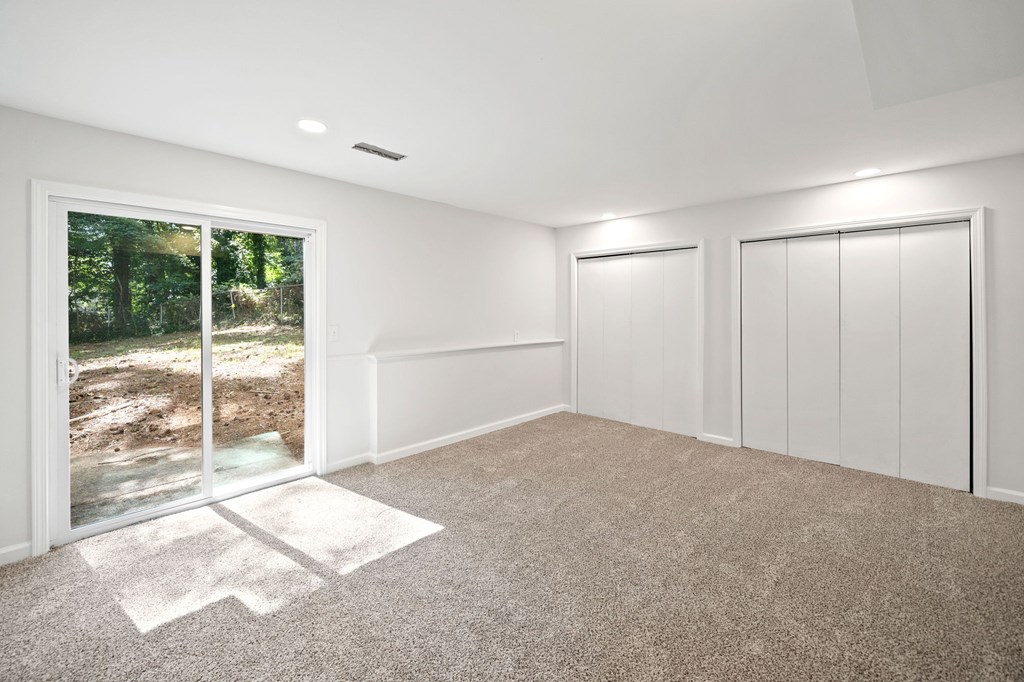 3923 Lookout Point Drive