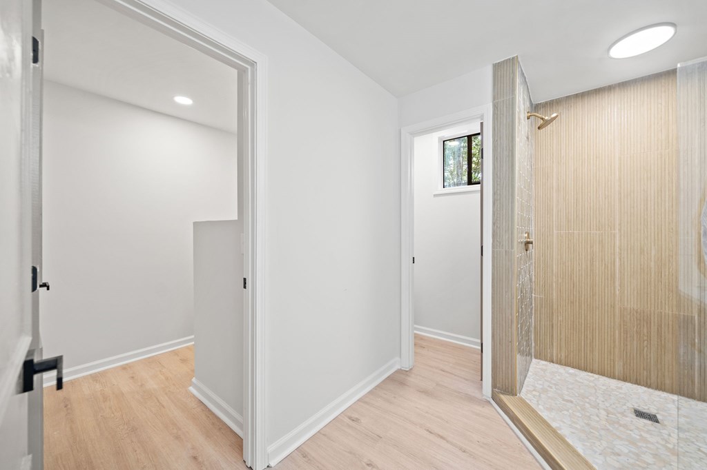 3923 Lookout Point Drive