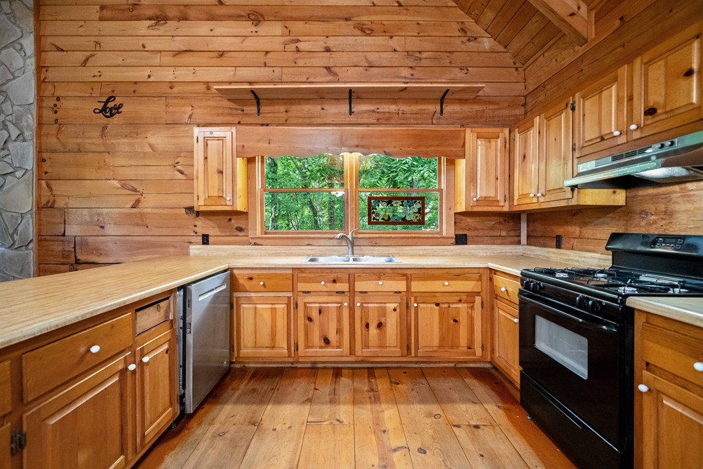 77 Long View Lane