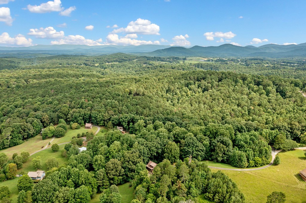 77 Long View Lane