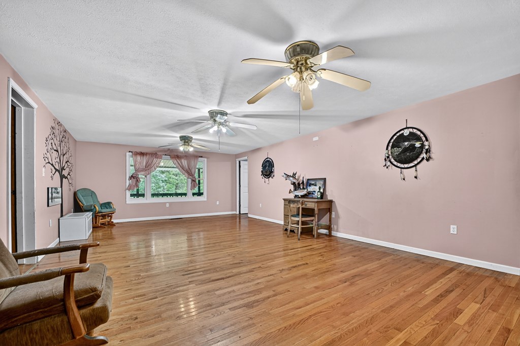 3760 Devils Den Road
