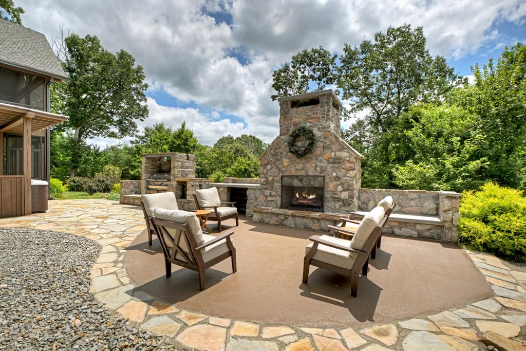 683 Talona Mountain Road