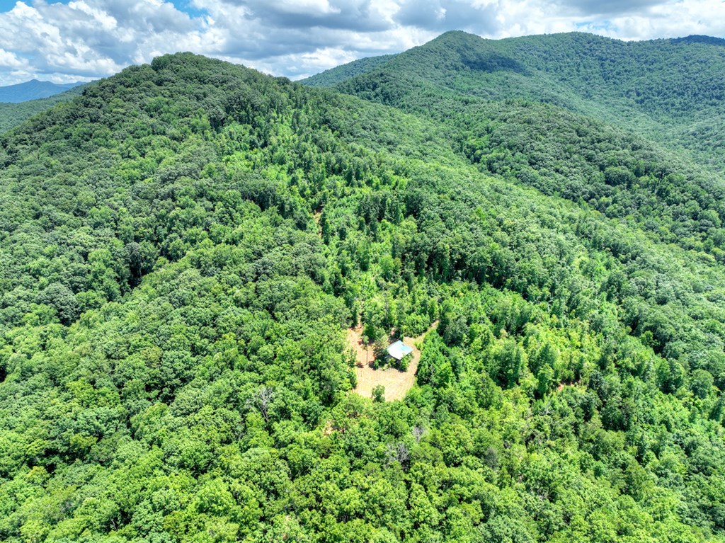 1170 Winchester Creek